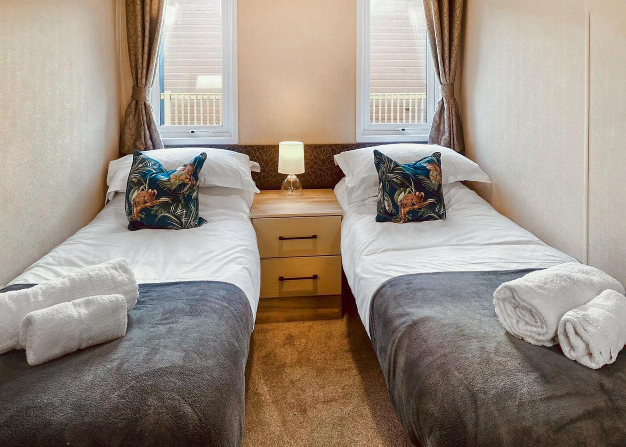 Noahs Retreat Hotel Laceby Room photo
